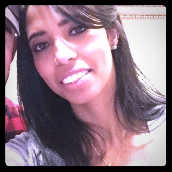 Meet your Posher, Bina - Picture 1 of 1